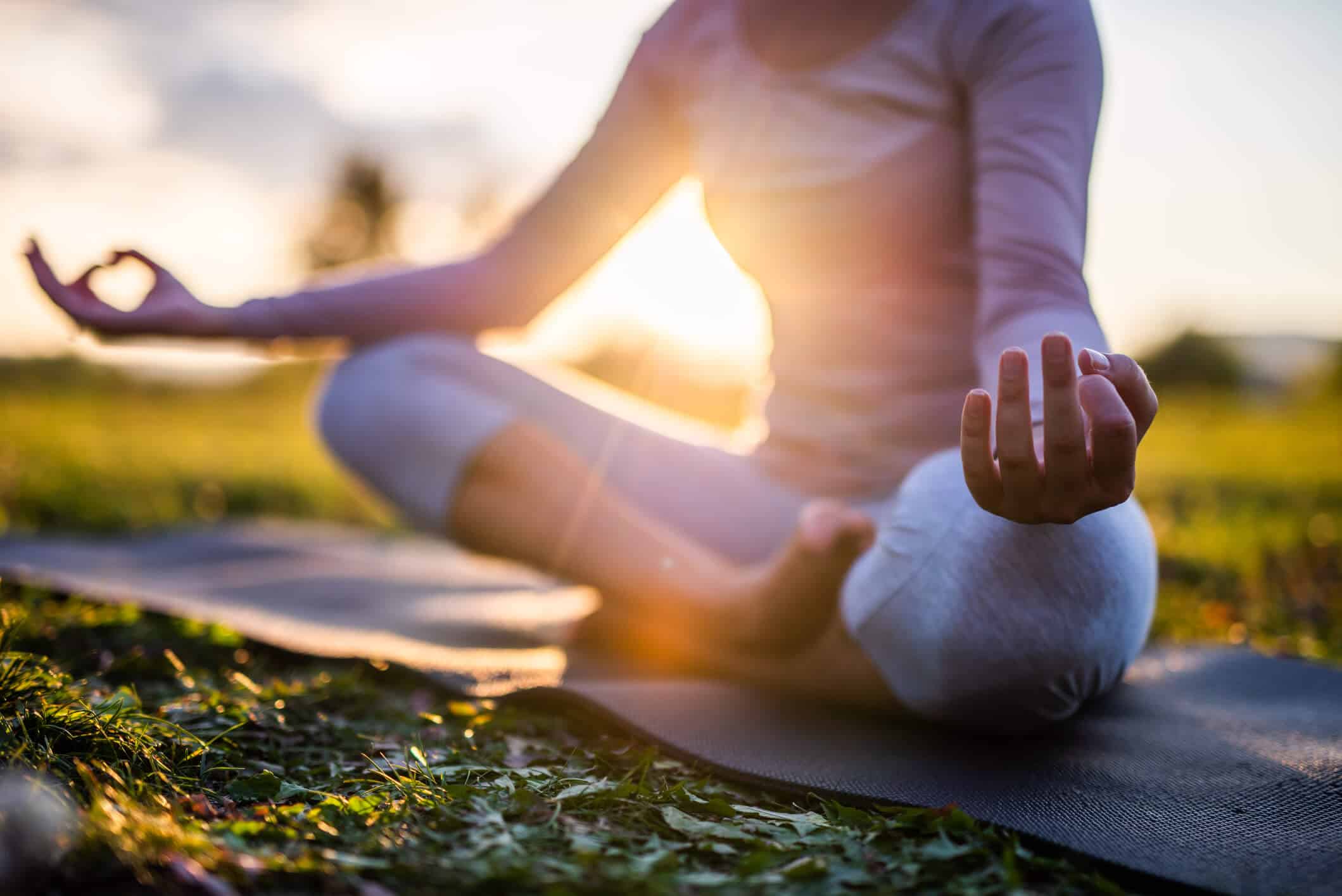 Relaxamento aumenta as defesas do organismo - Durante a meditação há um aumento da atividade na...