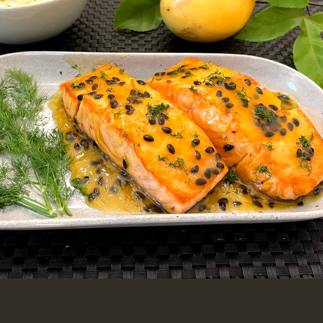 Receita de Salmão ao Molho de Maracujá: Sofisticação e Praticidade