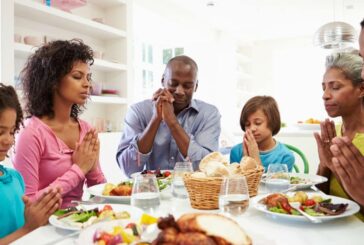 Oração para agradecer pela comida - Deus, respeitosa e humildemente quero...
