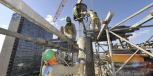 Brasil cria 165,8 mil postos de trabalho em agosto, aponta Caged