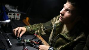 'Conjunto de ferramentas compacto': militar russo relata como reparar drones na linha de frente