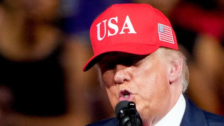 Trump volta a dizer que avalia proibir exportações de diesel 'muito seriamente'