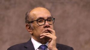Gilmar quer suspensão de julgamento de Moraes sobre caso Master até identificação de outros envolvidos