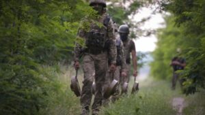 Exército russo frustra tentativa das tropas ucranianas de sair do cerco perto de Nefedovka, diz fonte
