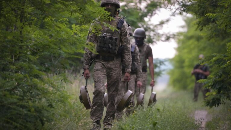 Exército russo frustra tentativa das tropas ucranianas de sair do cerco perto de Nefedovka, diz fonte
