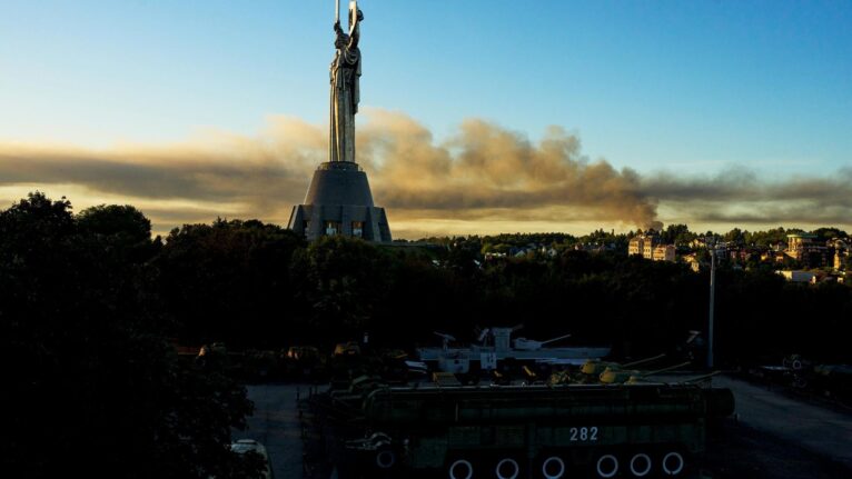 Kiev torna-se cidade da linha de frente devido aos avanços da Rússia, aponta mídia