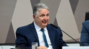 TRE-RJ rejeita recurso de Garotinho e mantém indeferimento de candidatura ao governo
