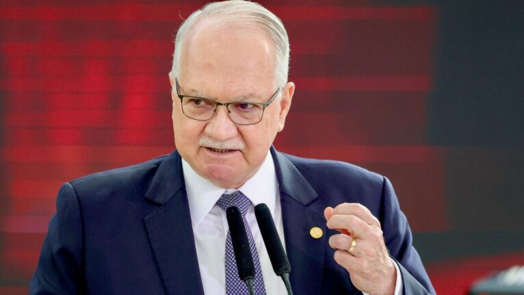 Fachin adia análise no STF de posts sobre Nossa Senhora Aparecida, diz mídia