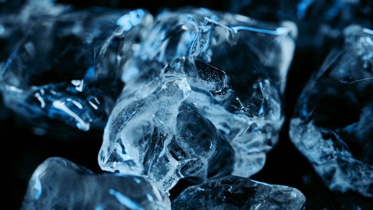 Cientistas criam forma de gelo que pode existir em Urano ou Netuno