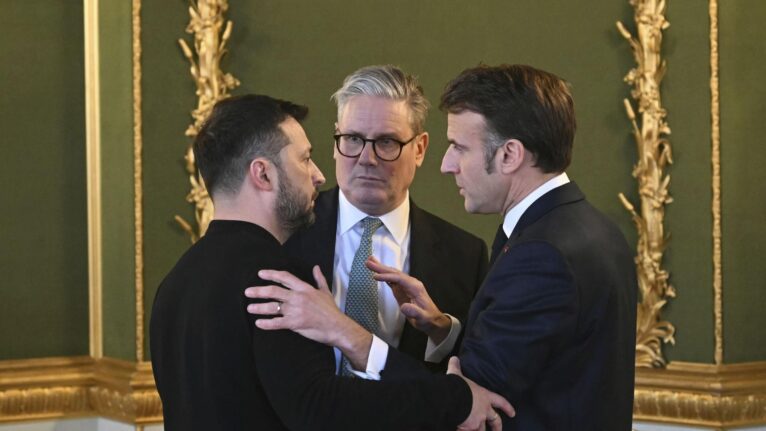 Elites europeias atrasam o fim do conflito na Ucrânia, apesar dos protestos do povo, diz analista