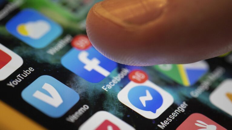 Análise: ter big techs como árbitros do debate político nas redes é privatizar a democracia