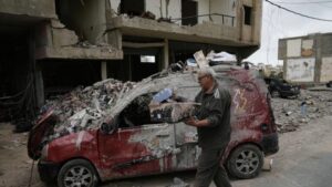 Exército israelense explode casas em vários assentamentos libaneses, diz fonte à Sputnik