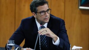 Campos Neto convidou Vorcaro para sua casa quando era presidente do Banco Central, afirma mídia