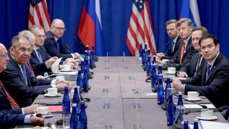 Lavrov conversa com Rubio em Nova Iorque no decorrer da Assembleia Geral da ONU (VÍDEO)