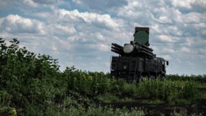 Meios de defesa antiaérea russos, durante o dia, abatem 244 drones de asa fixa ucranianos, diz MD
