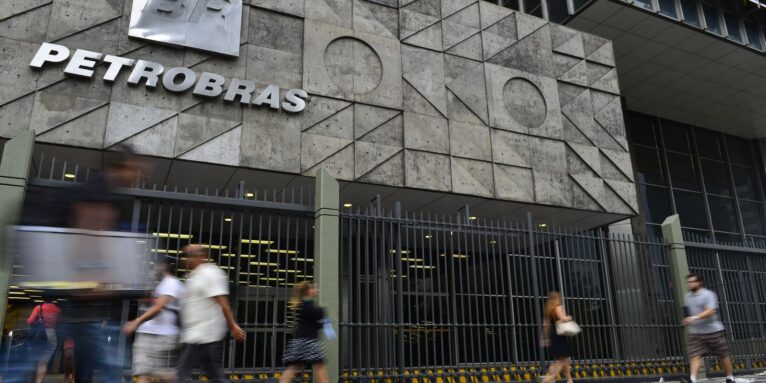 Petrobras fecha acordo para comprar gás dos EUA por mais de 20 anos