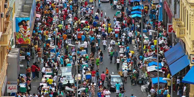 MPSP recomenda intervenção na Feira do Brás por causa de dívida