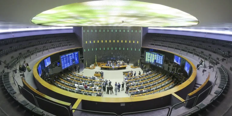 PL, PSD, PT e Republicanos têm 15 governadores eleitos