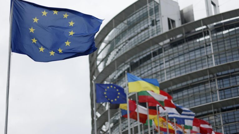 'Situação catastrófica': analista explica por que Europa procura retomar diálogo com Rússia