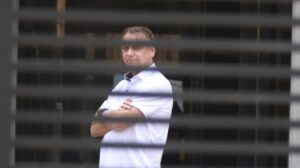 Defesa de Jair Bolsonaro pede liberação de visitas domiciliares de Flávio