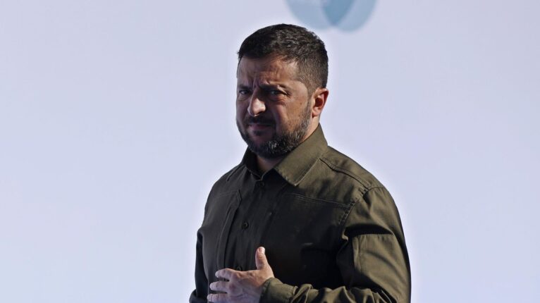 Dívida externa da Ucrânia aumentou quase 500% com Zelensky