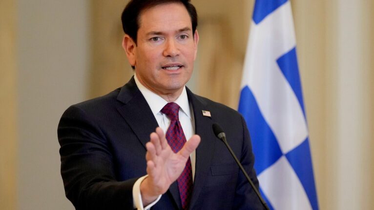 Qualquer acordo com Irã deve garantir que não tenha armas nucleares, diz Marco Rubio