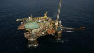 Petrobras e rivais arrematam 7 blocos do pré-sal em leilão de R$ 530 milhões