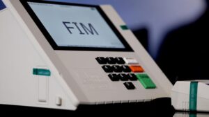 TSE forma maioria para anular votos de Garotinho e abre caminho para vitória de Ruas no 1º turno