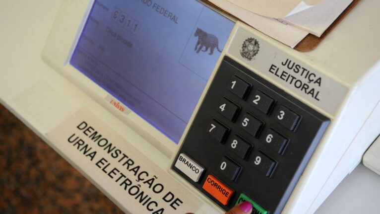 Lula cresce em MG e SP enquanto Flávio abre mais distância no RJ, aponta Datafolha