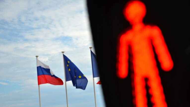 'Erro fatal': incapaz de negociar, Ocidente deve deixar de brincar e provocar a Rússia, diz analista