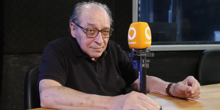 Rádio MEC estreia série Eu Gosto de Música, apresentada por Ruy Castro