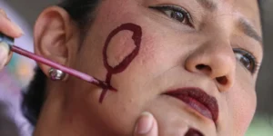 Aumentam agressões políticas em mês de luta contra violência à mulher