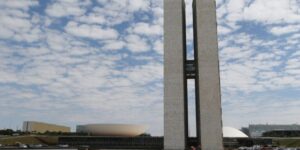 Presidente do Senado marca para segunda votação do fim da escala 6x1