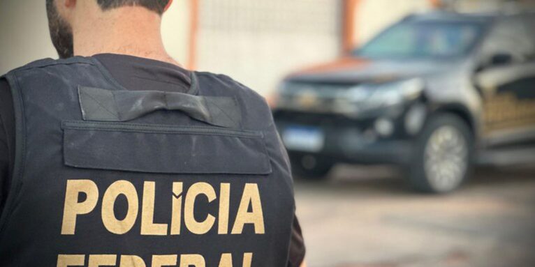 PF investiga uso de broches com câmera para gravar votos